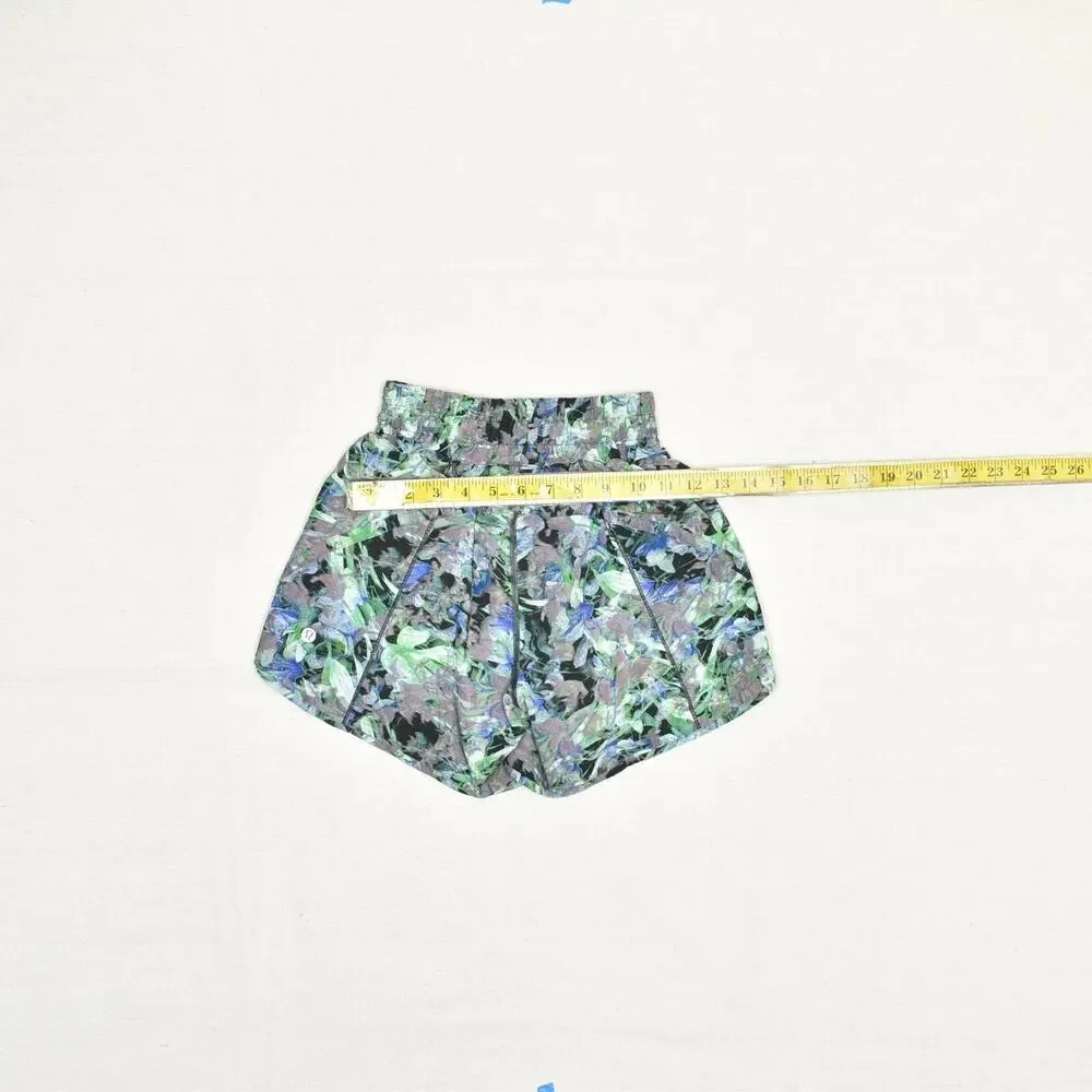 Lululemon Women Sweat Shorts Floral Gym Workout Polyester Multicolor Size 2